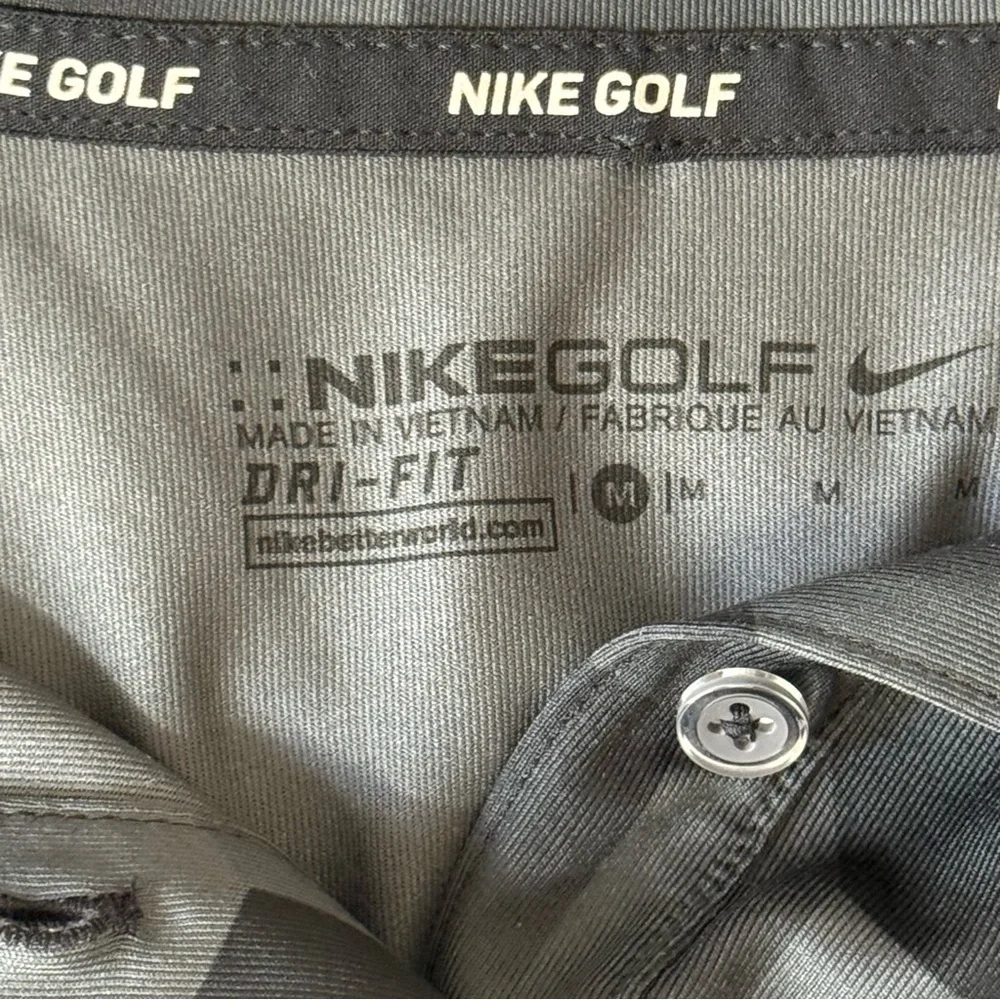 Nike Women's Black Geometric Golf Top. Size M
